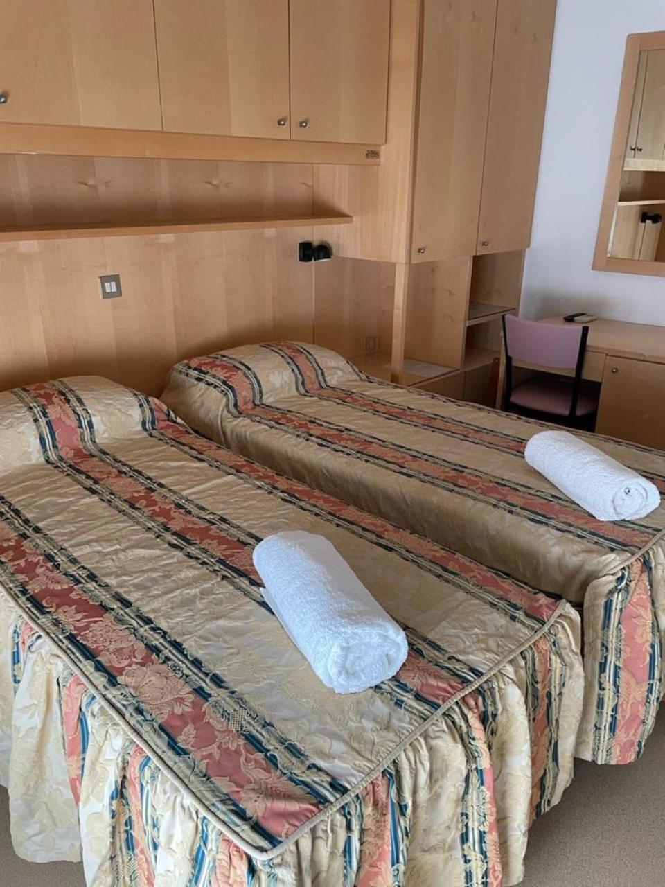 Hotel Stiefel ลินญาโน ซับเบียโดโร ภายนอก รูปภาพ